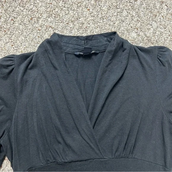 Banana Republic Black Short Sleeve Cross Front Cap Sleeve Blouse Womens Size S - Picture 2 of 9